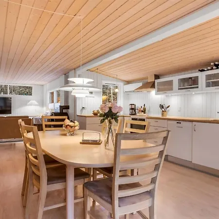Peadda - 300m From The Sea By Interhome Blokhus